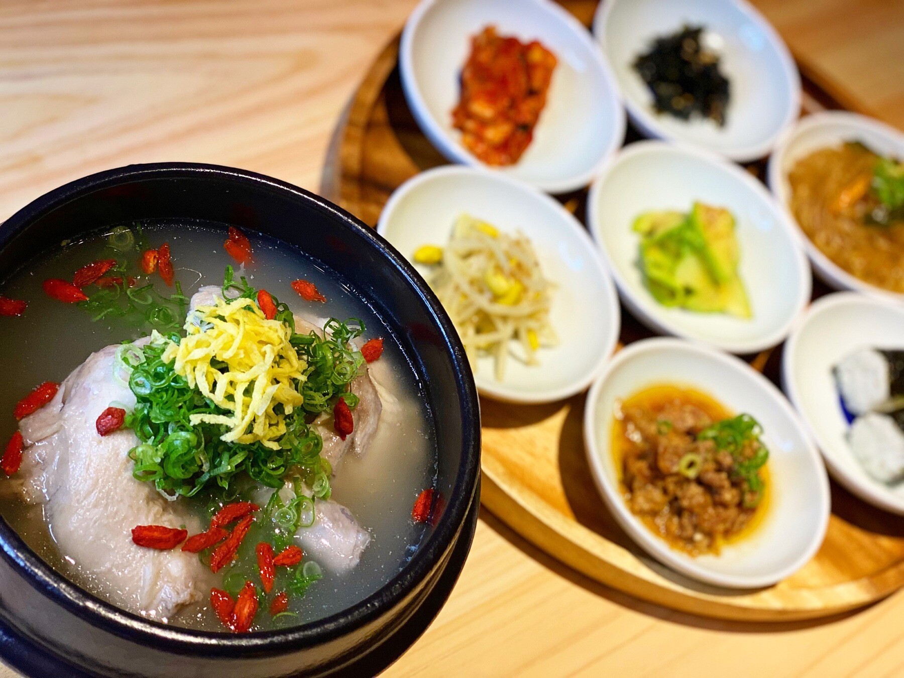 Samgye-tang Niru's image 1