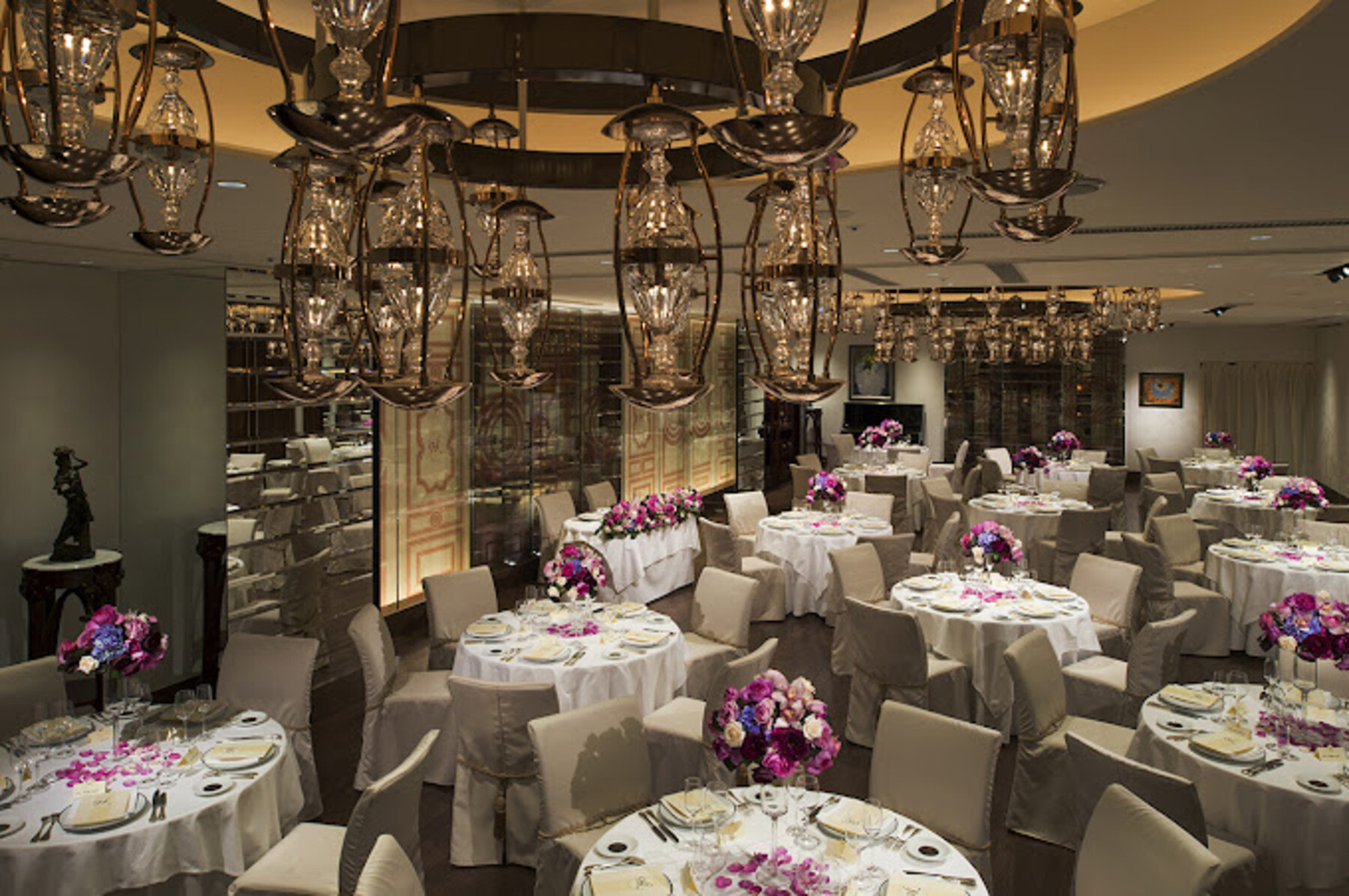 RESTAURANT Hiramatsu Hakata's image 3