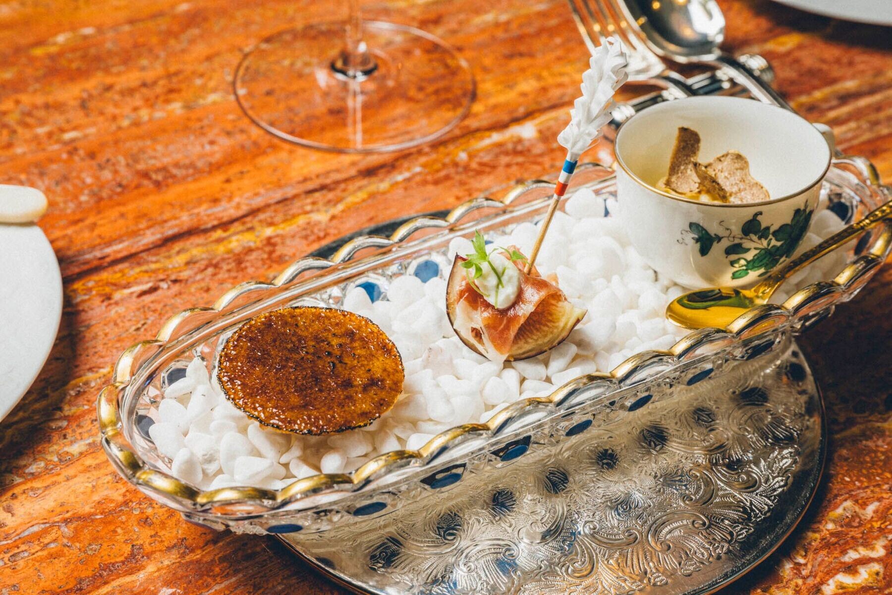 Restaurant Hiramatsu Hiroo ＆ Le Club des Vins Hermitage's image 9