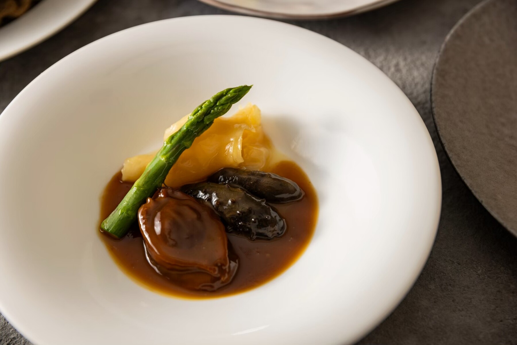 LA SHANG SEN's image 3