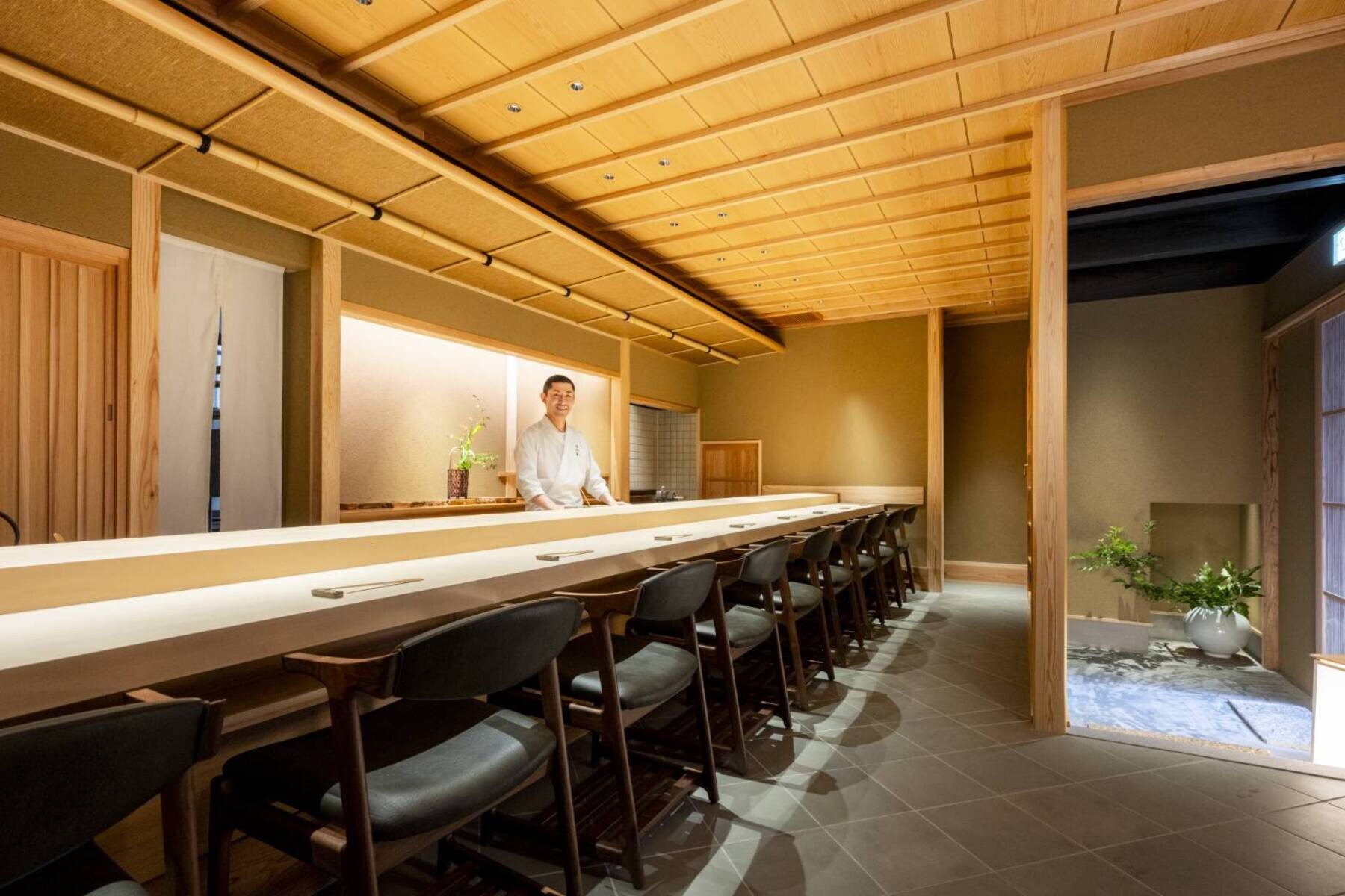 Sushi Gosuian's image 5