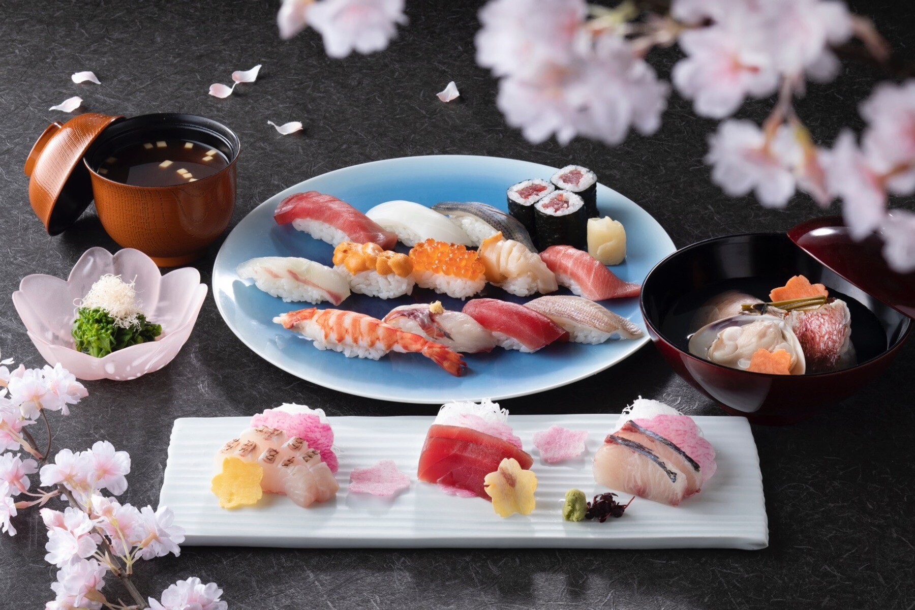 Sushi "Sakura" / Hilton Tokyo Odaiba's image 3