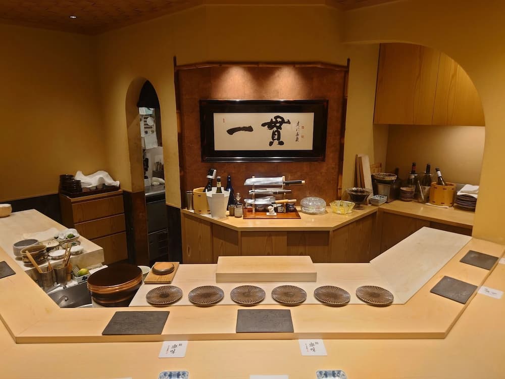 Interior view of Sushi Rakumi