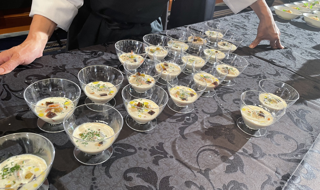 カクテルパーティーの様子