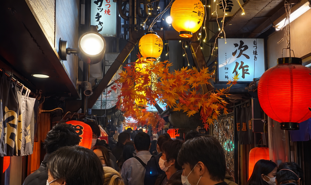 Shinjuku Local Bar & Izakaya Crawl【Cultural Experience】's image 5