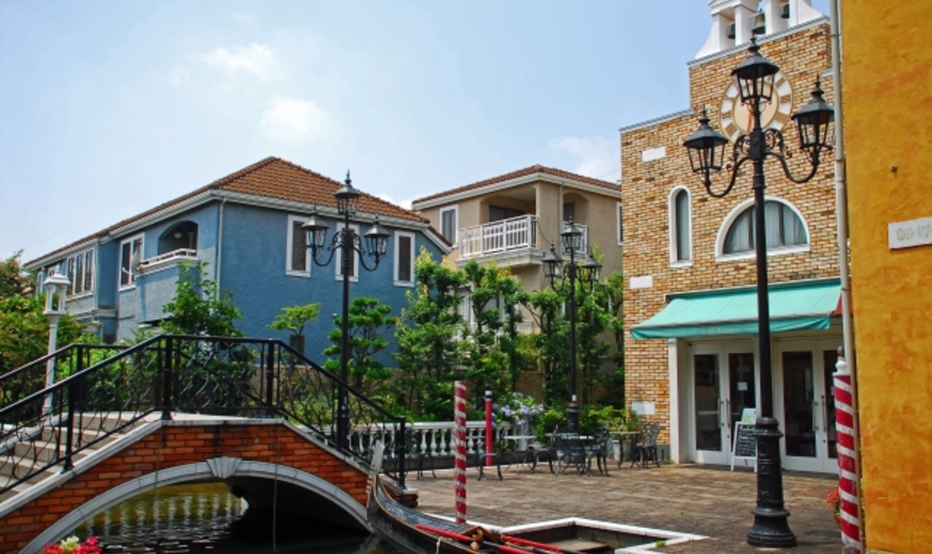 La Vita, the iconic corner in Jiyugaoka