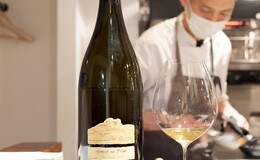 UNE PINCÉE's image 5