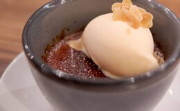 UNE PINCÉE's image 6