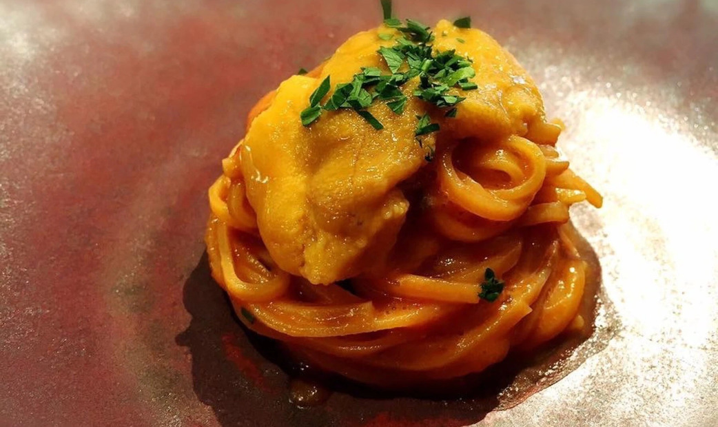 sea urchin pasta and parsley