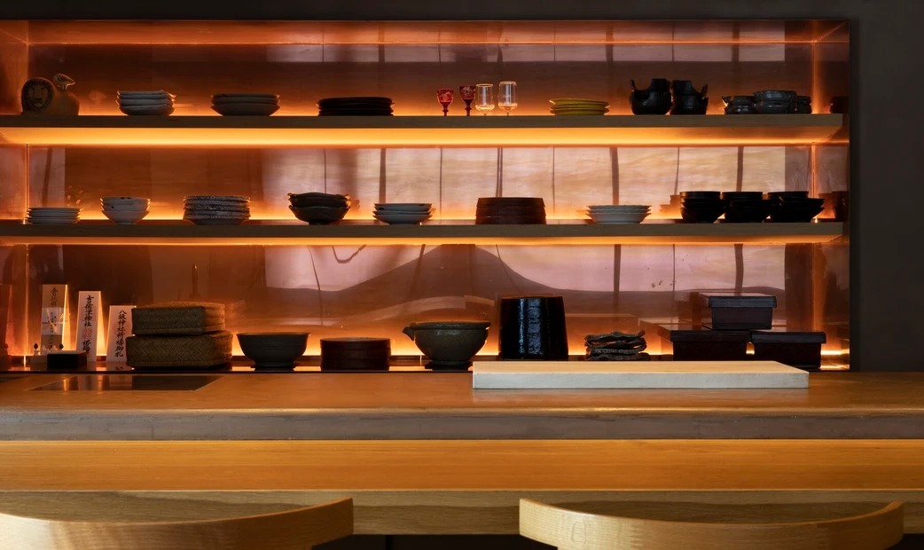 neatly arranged dishes