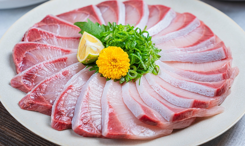 일본의 스시 등에서도 인기있는 하마치와 부리라는 생선에 대해 소개합니다.