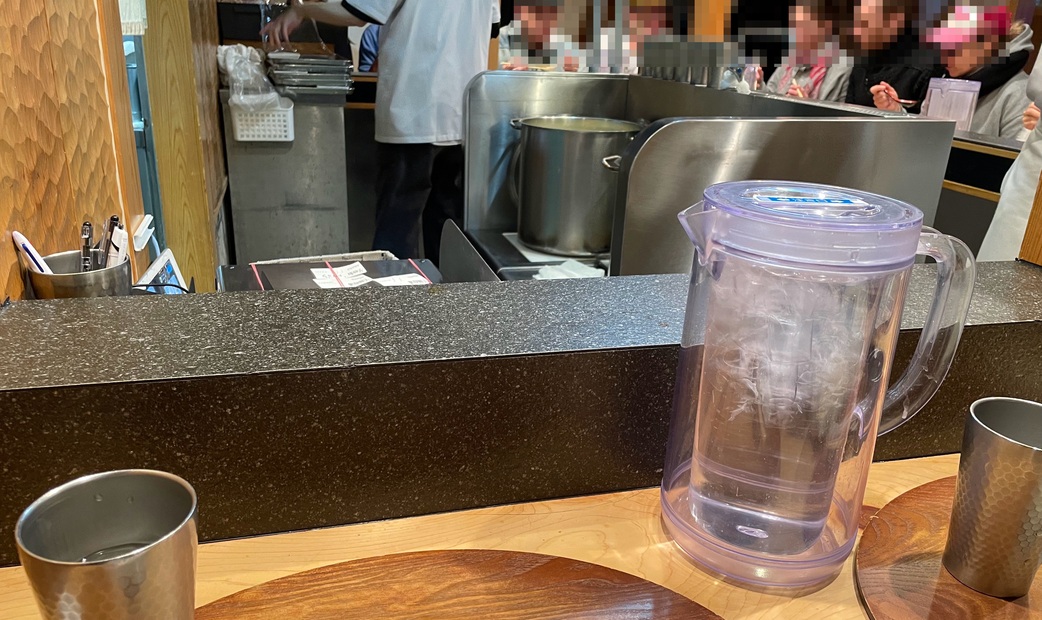 긴자 카가리의 인테리어