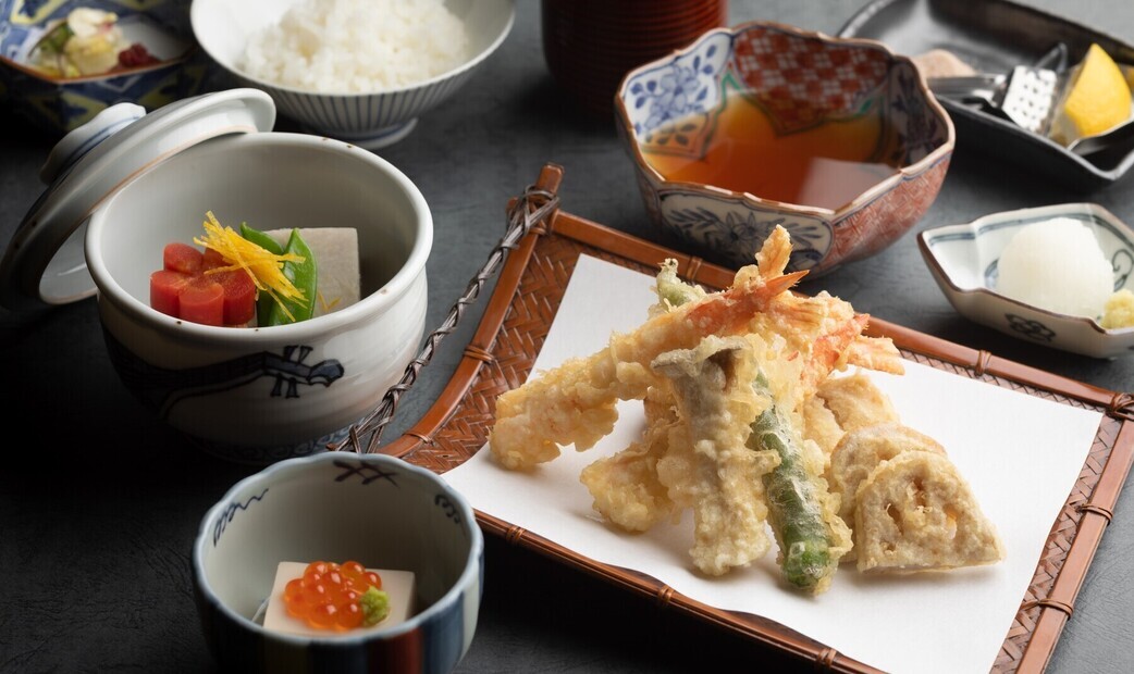The Complete Guide to Lunch in Japan