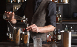 긴자에서 가장 성공한 일본을 대표하는 명점 중 하나 '바 호시'