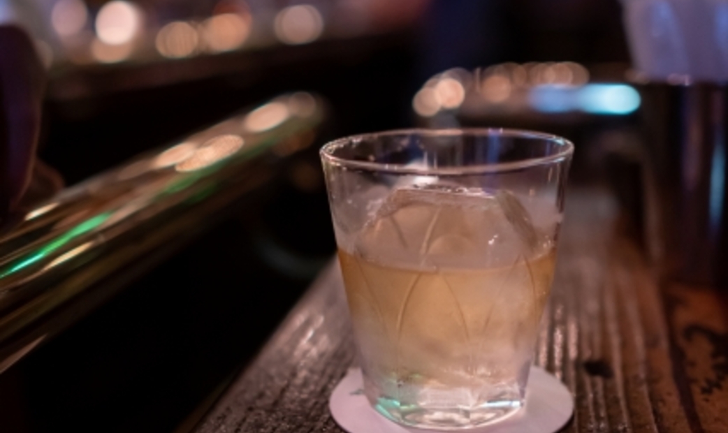 bar