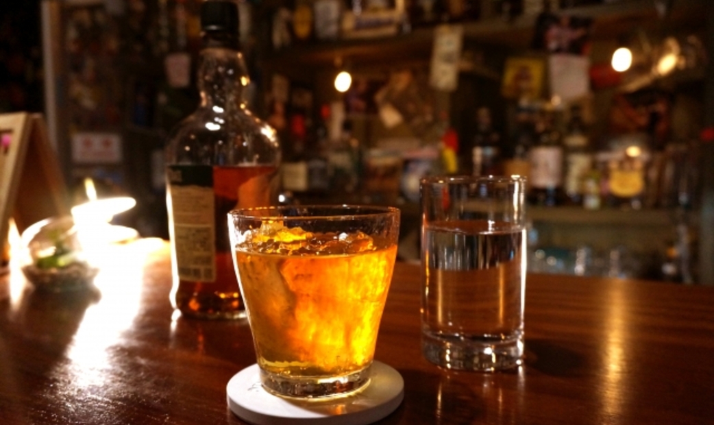 bar