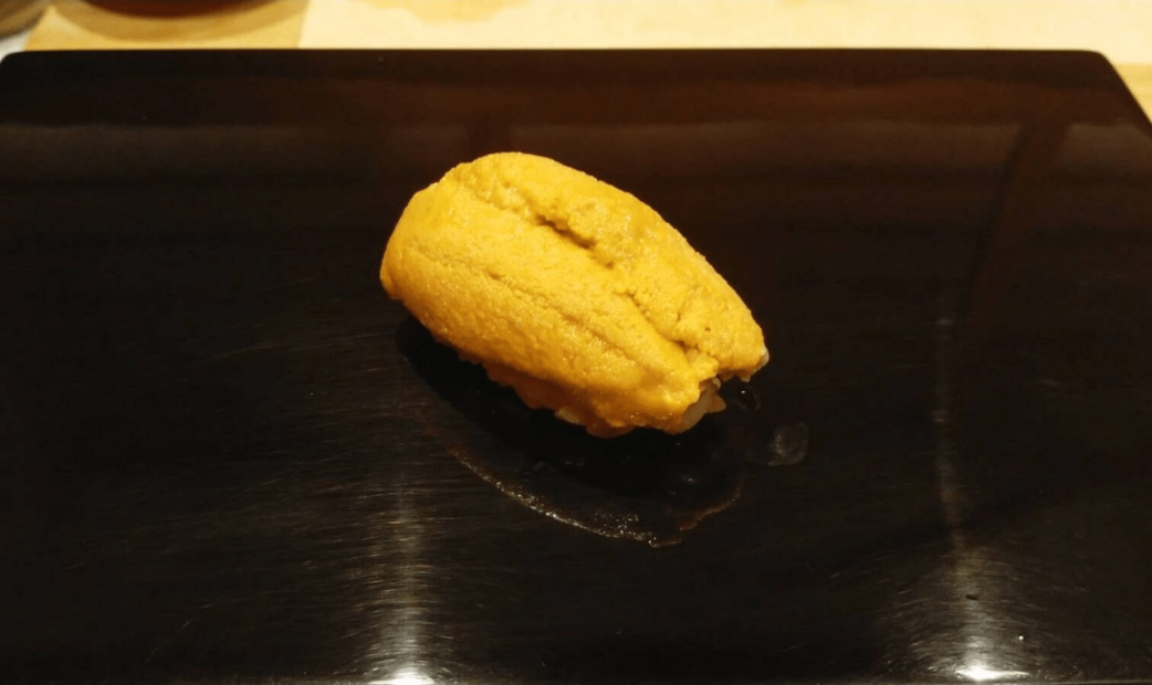 Sea urchin sushi of Sushi Ryusuke
