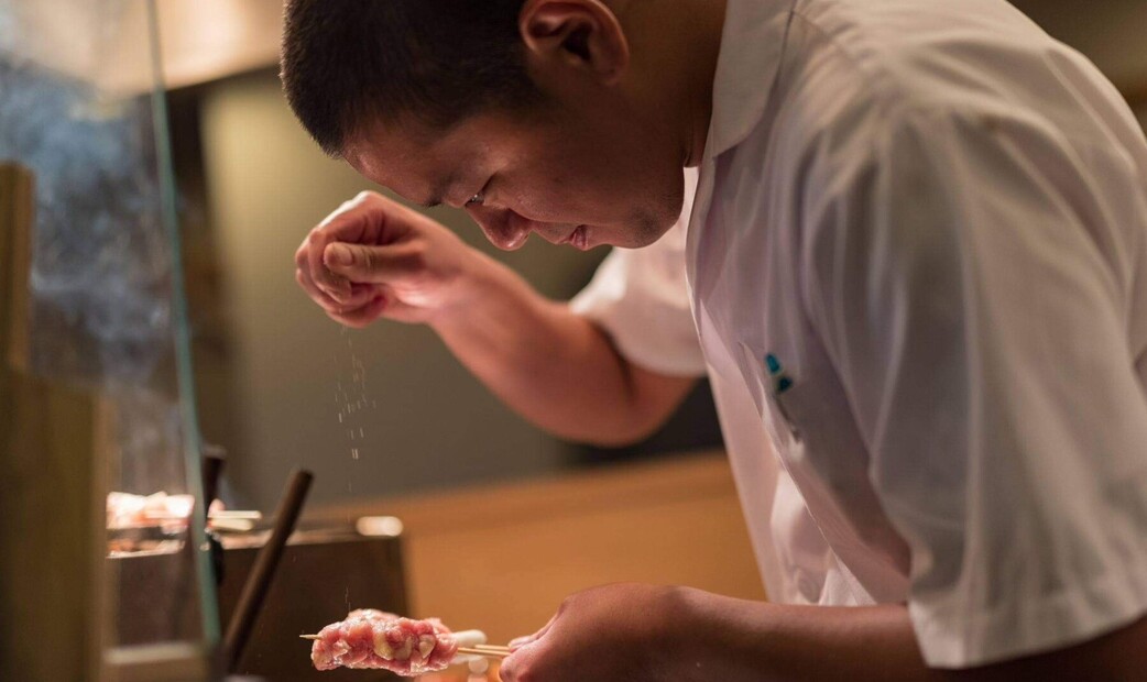 Cooking scene of Sumibiyakitori Ikoka