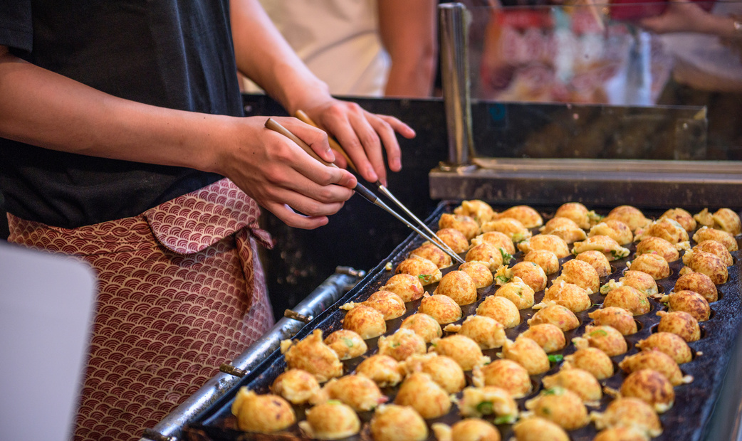 Grilling takoyaki