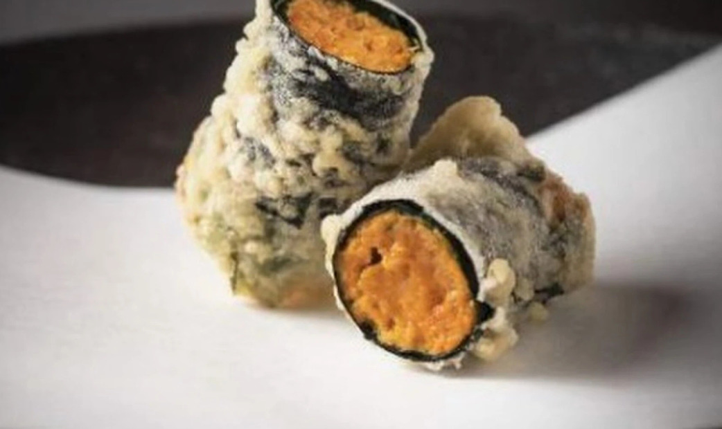  Sea urchin and seaweed tempura