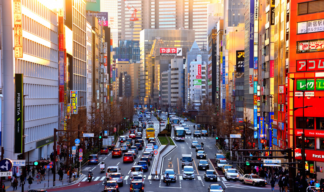 新宿:年輕人聚集的熱鬧街區