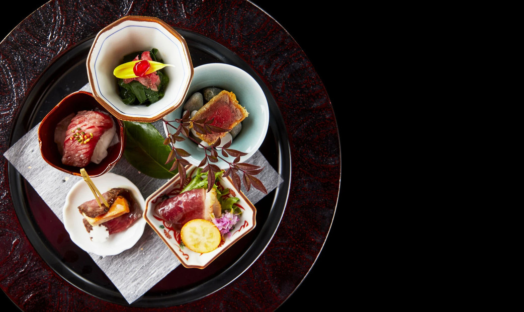 A variety of elegant meat dishes of Wagyu Washoku GETUKASUIMOKUKINNDONITI