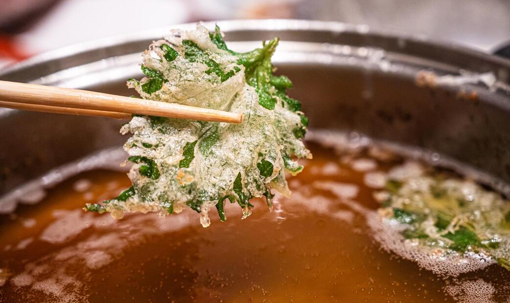 Oba Tempura being fried.